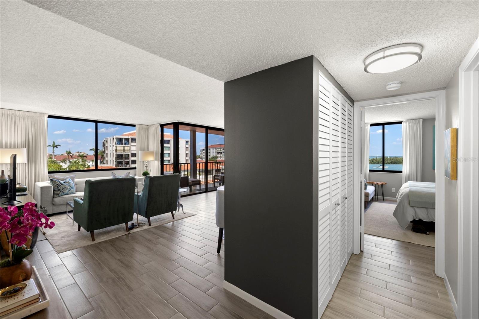 Image 4 of 45 For 6295 Bahia Del Mar Circle 406