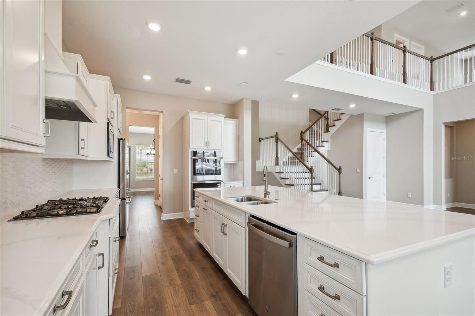 Listing photo id 11 for 34084 Torrent Lane