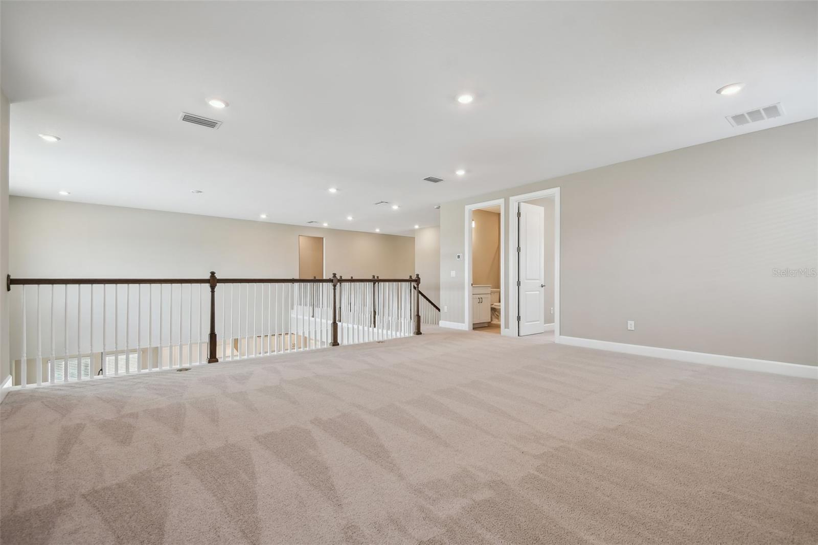 Listing photo id 22 for 34084 Torrent Lane