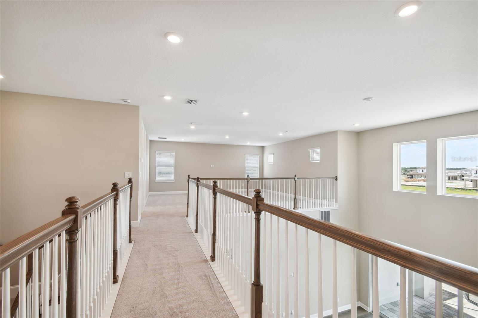 Listing photo id 25 for 34084 Torrent Lane