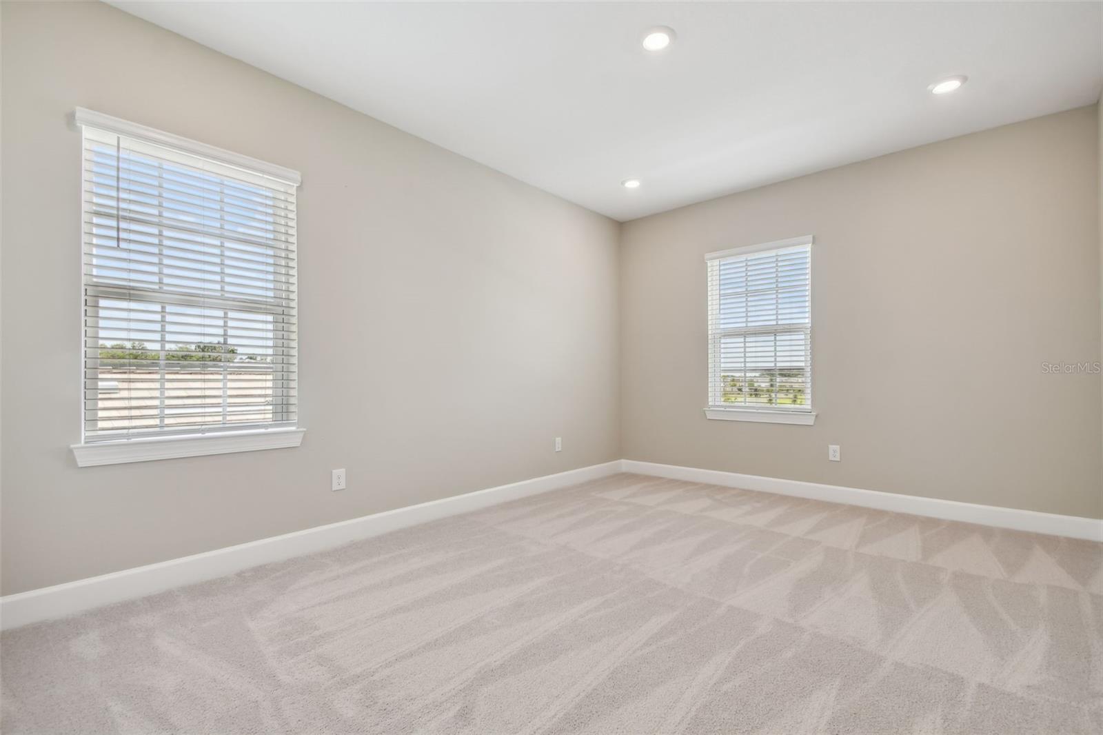 Listing photo id 26 for 34084 Torrent Lane