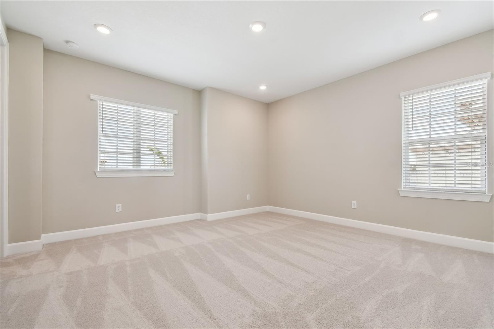 Listing photo id 31 for 34084 Torrent Lane