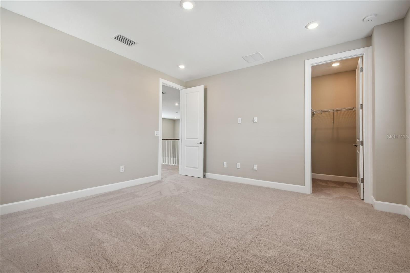 Listing photo id 32 for 34084 Torrent Lane