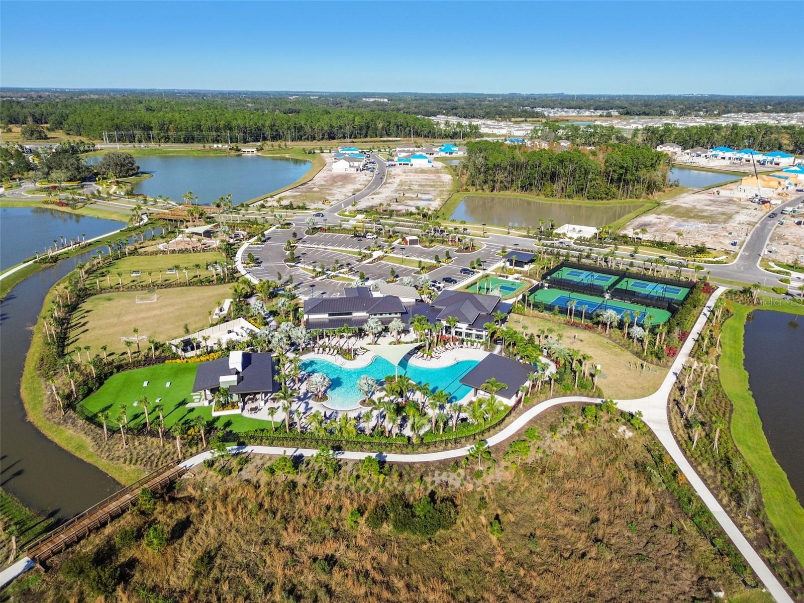 Listing photo id 46 for 34084 Torrent Lane
