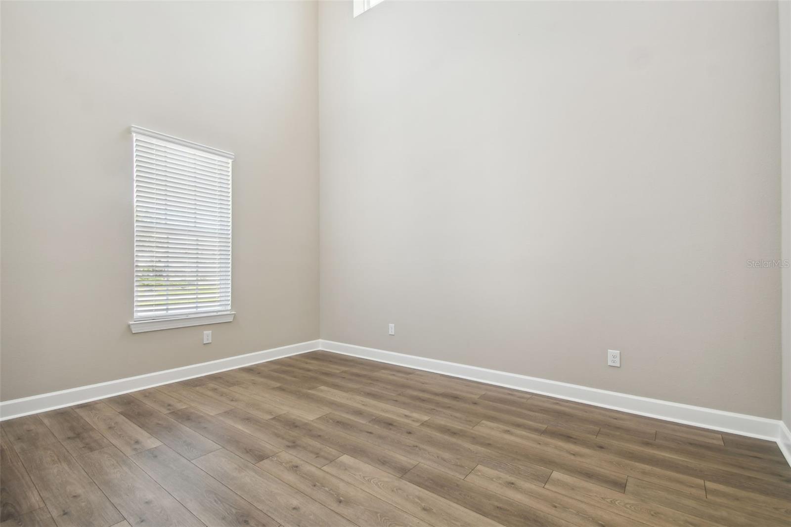 Listing photo id 3 for 34084 Torrent Lane