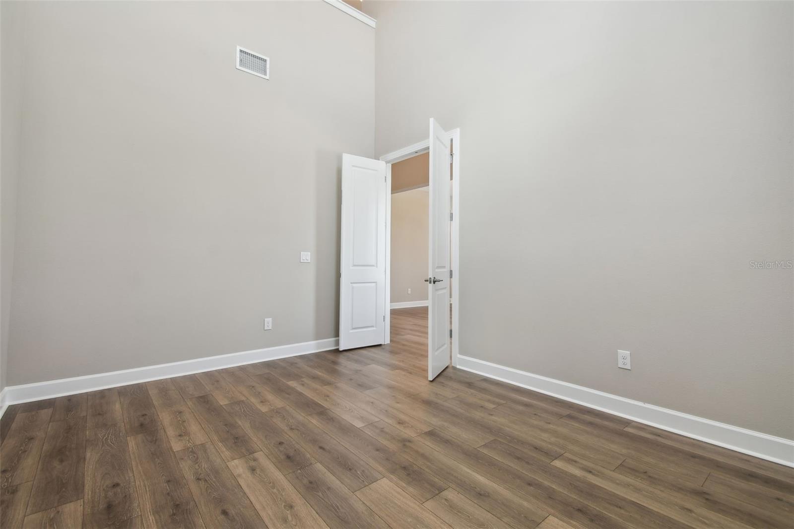 Listing photo id 4 for 34084 Torrent Lane