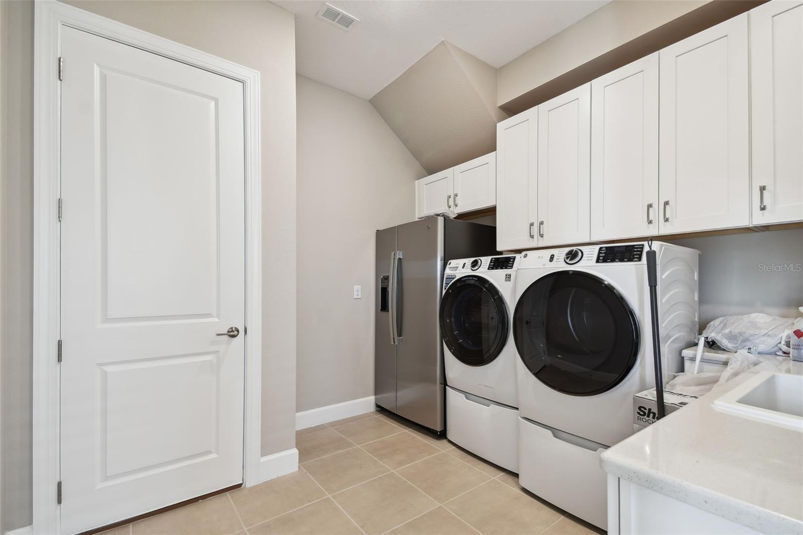 Listing photo id 5 for 34084 Torrent Lane