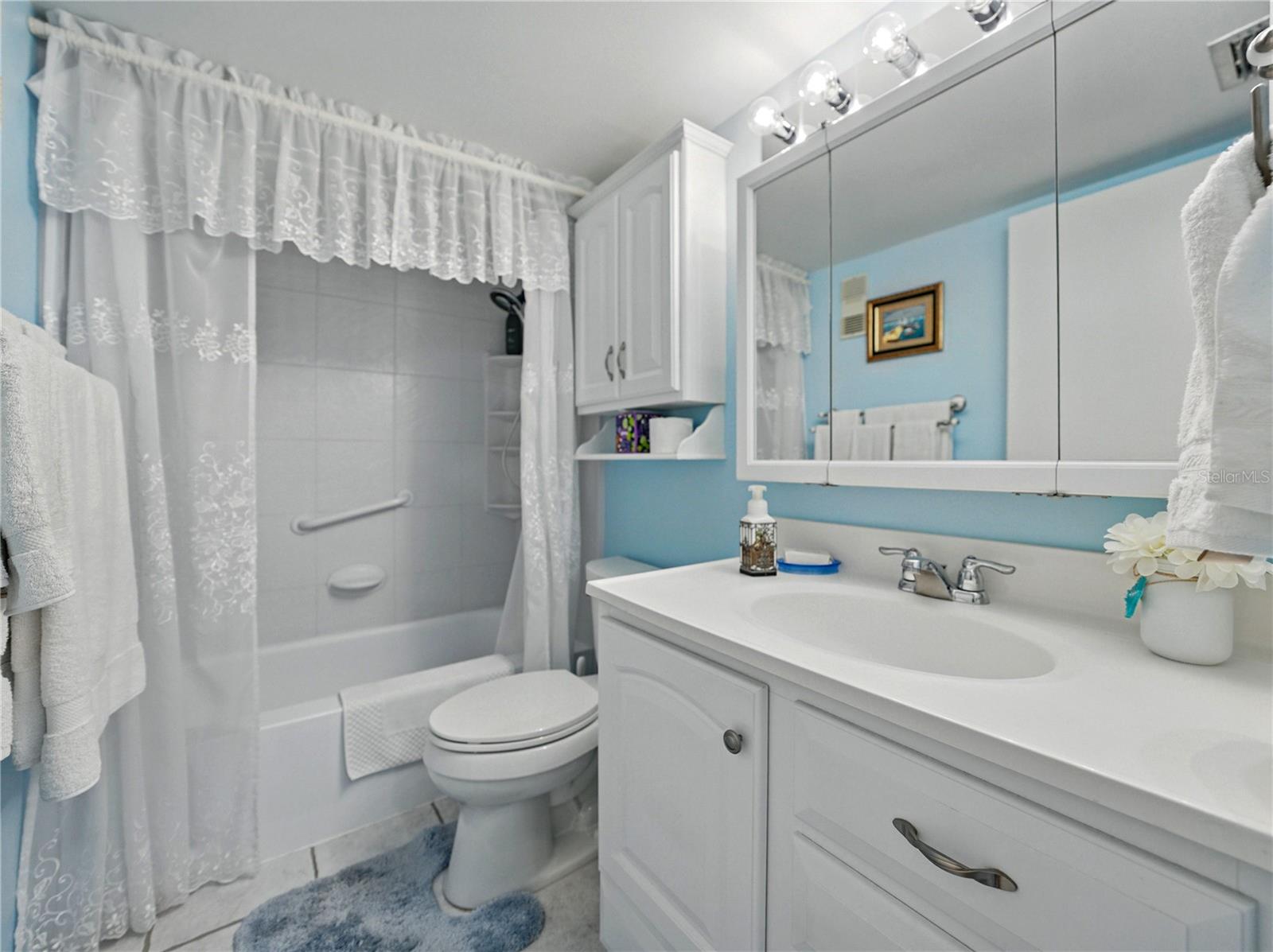 Image 21 of 49 For 7665 Sun Island Drive S 307
