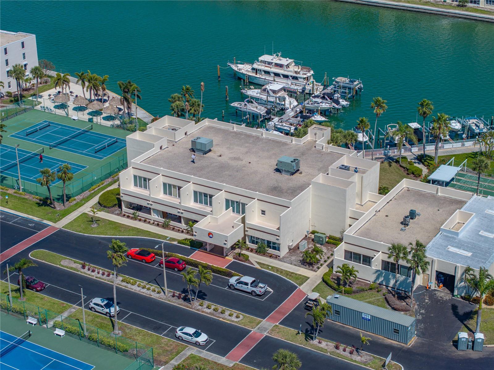Image 45 of 49 For 7665 Sun Island Drive S 307