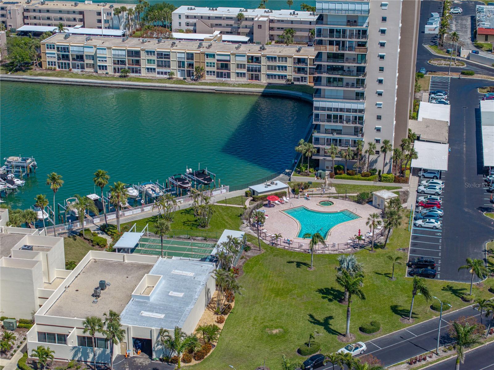 Image 47 of 49 For 7665 Sun Island Drive S 307