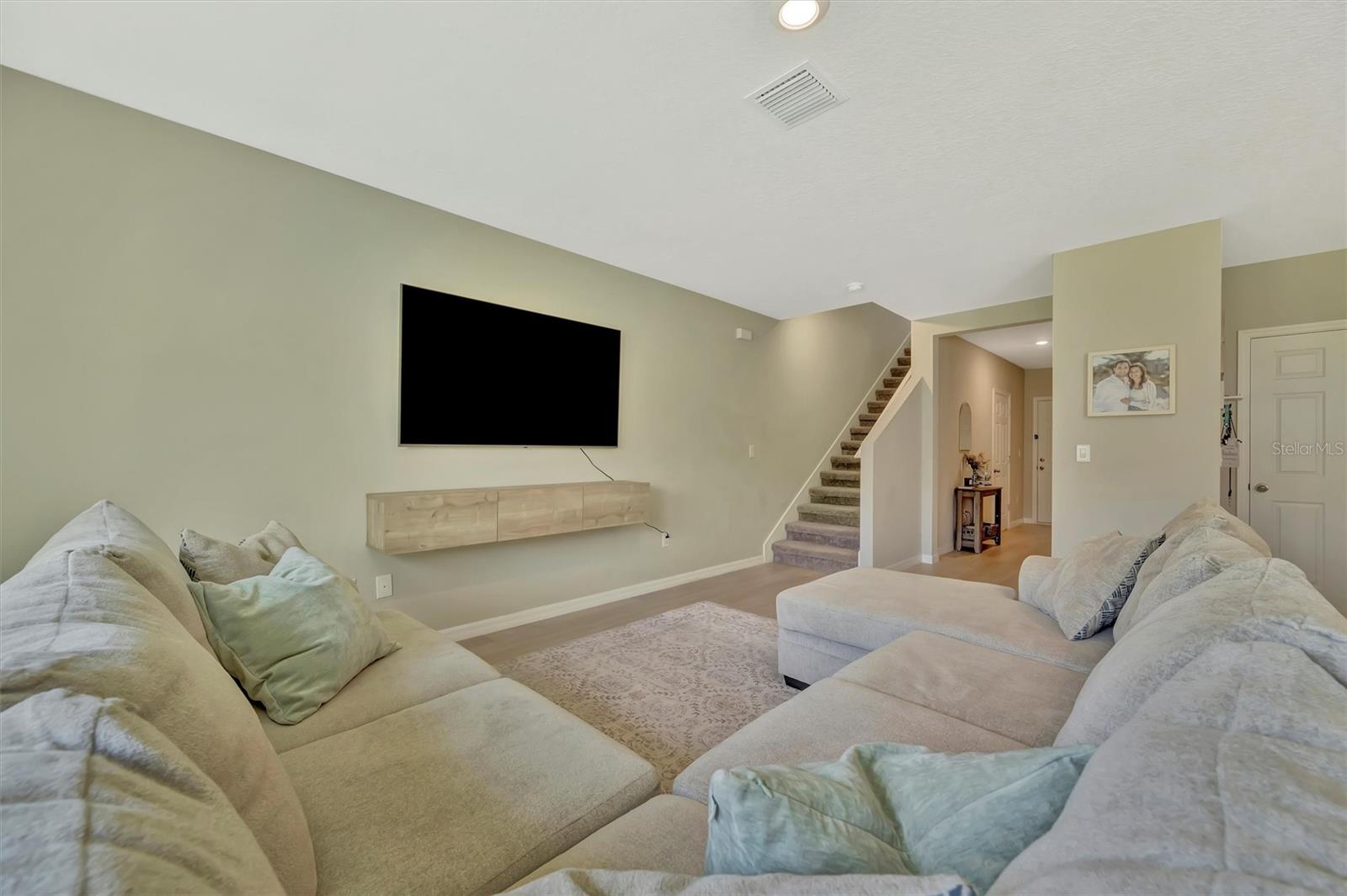 Image 17 of 43 For 12950 Pasture Woods Place
