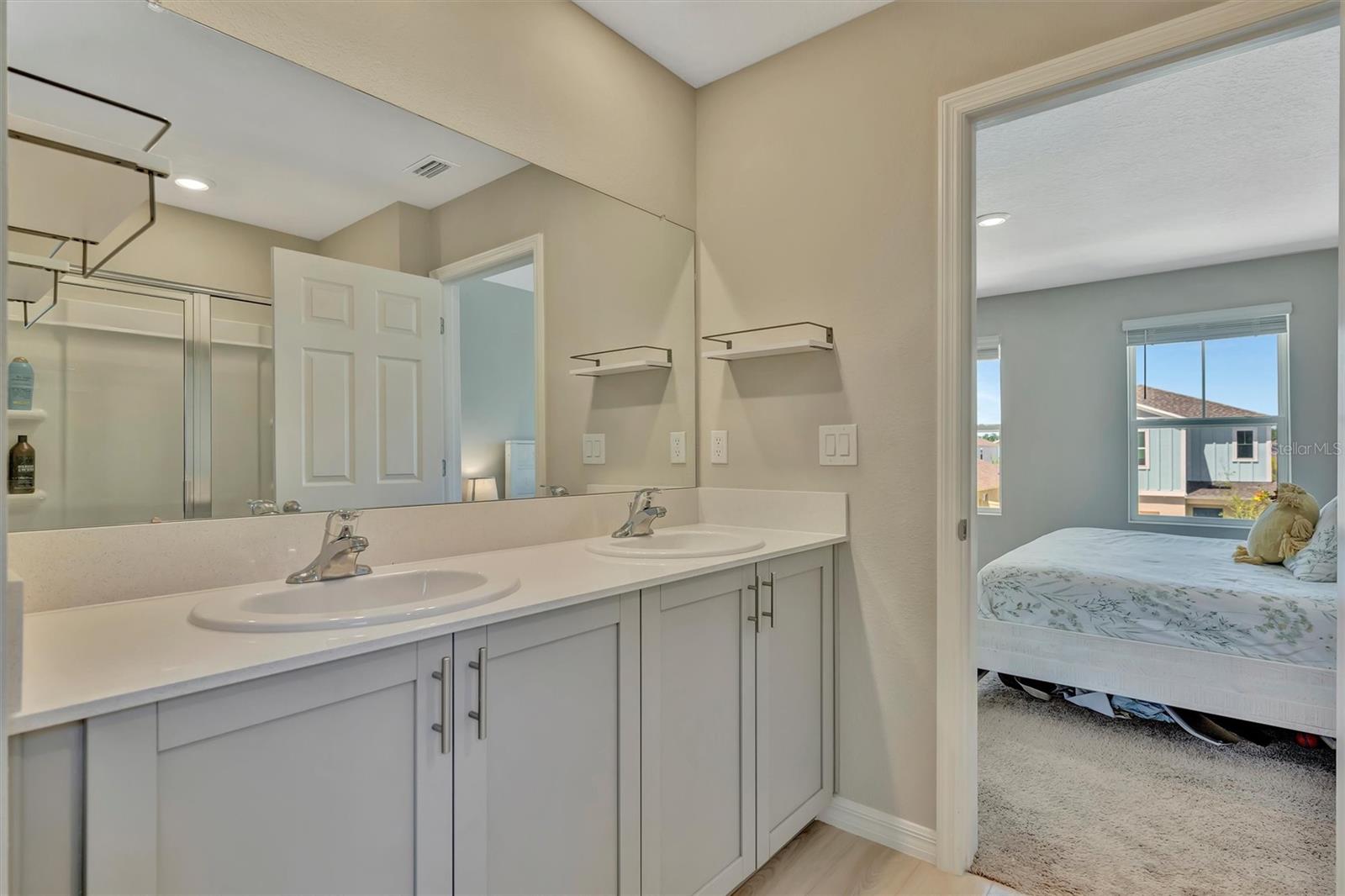 Image 32 of 43 For 12950 Pasture Woods Place