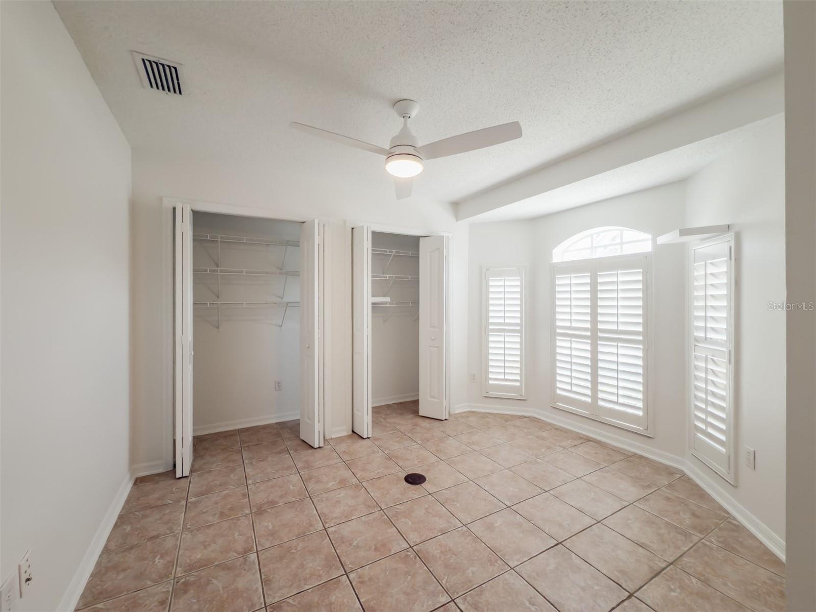 Image 14 of 40 For 14717 Redcliff Drive