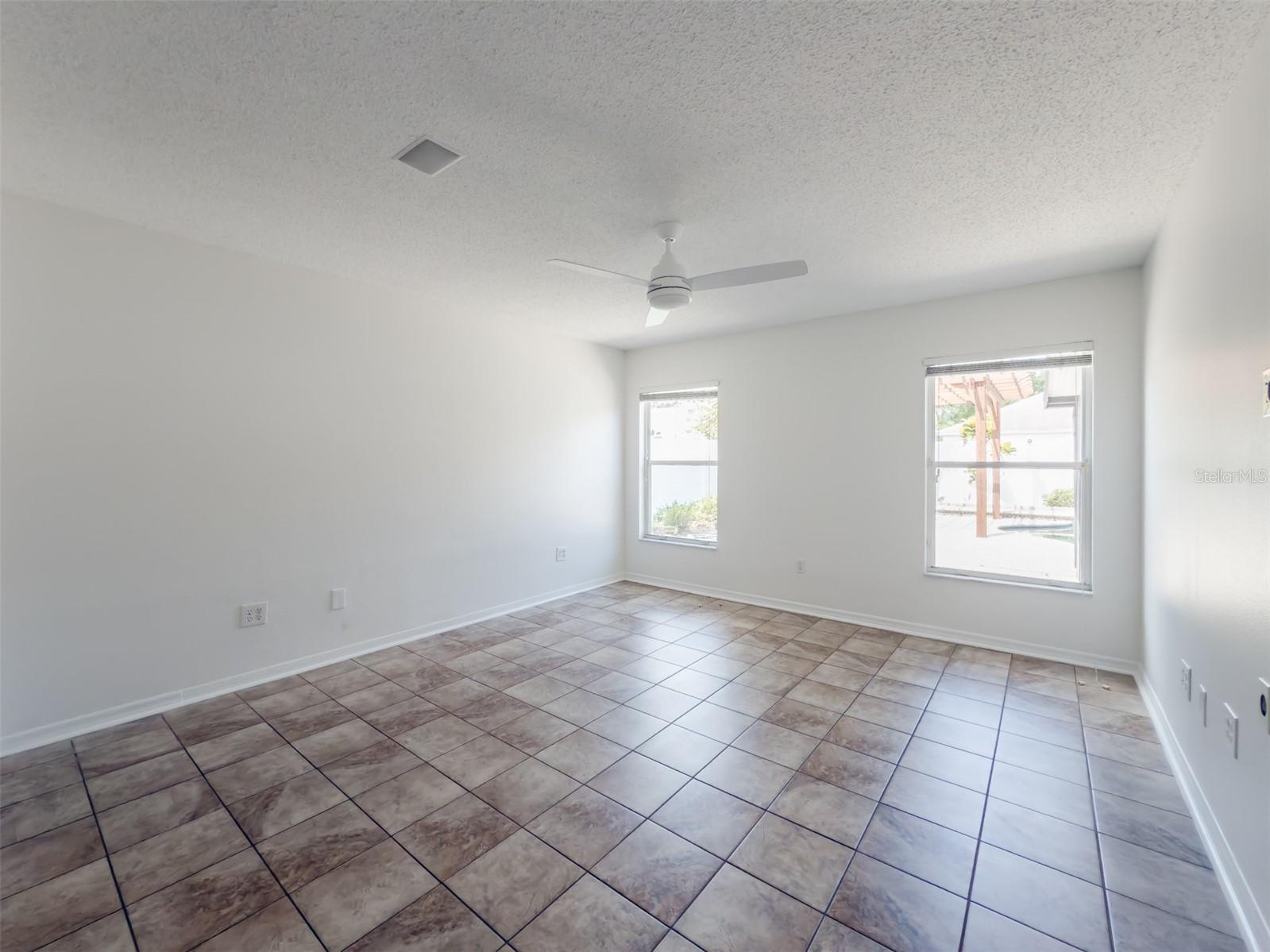 Image 30 of 40 For 14717 Redcliff Drive