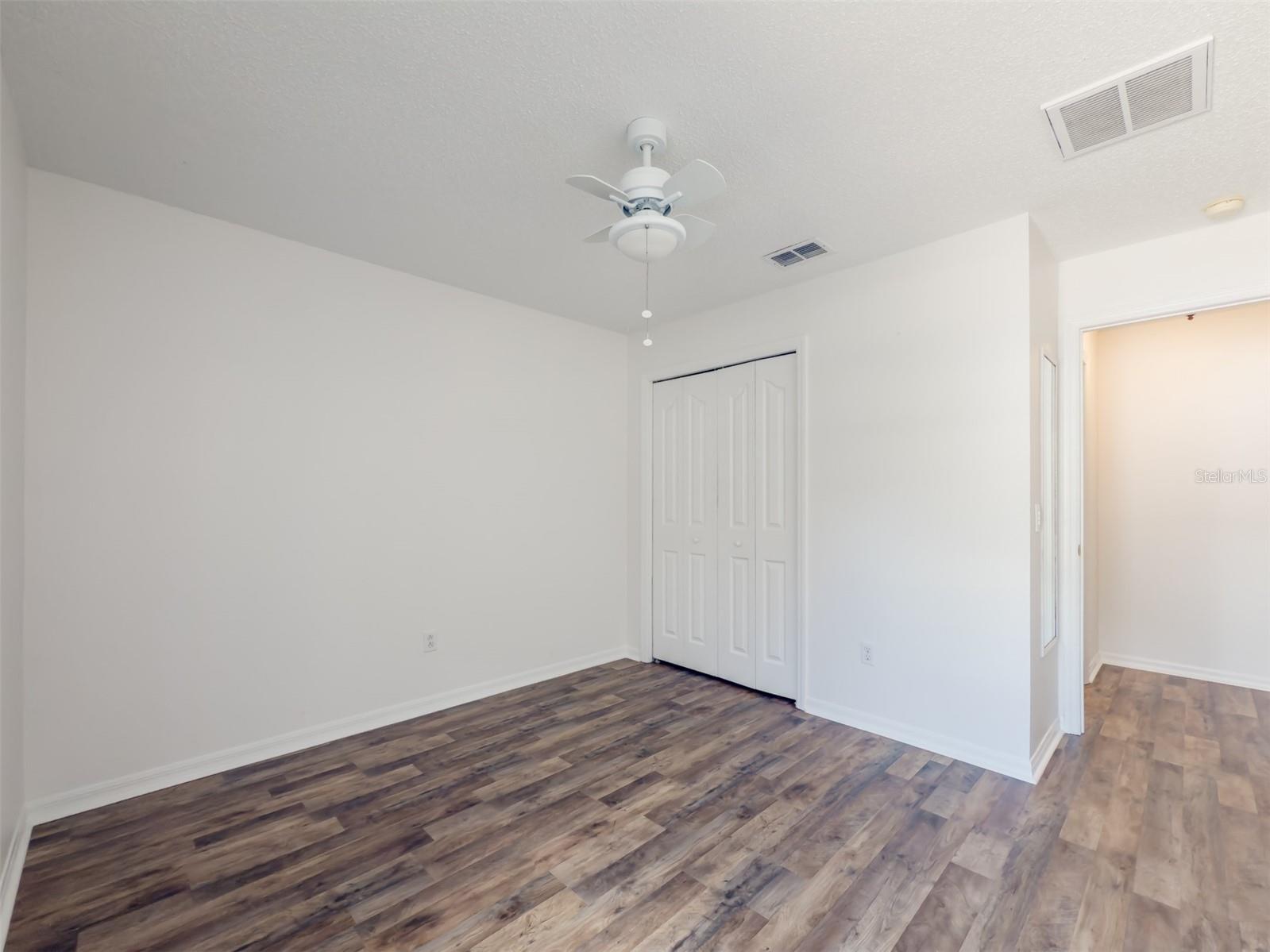 Image 34 of 40 For 14717 Redcliff Drive