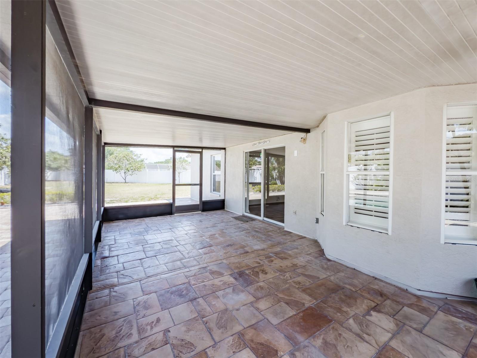 Image 36 of 40 For 14717 Redcliff Drive
