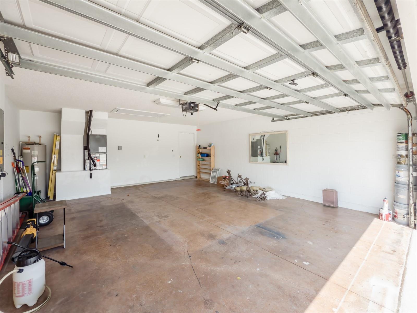 Image 39 of 40 For 14717 Redcliff Drive