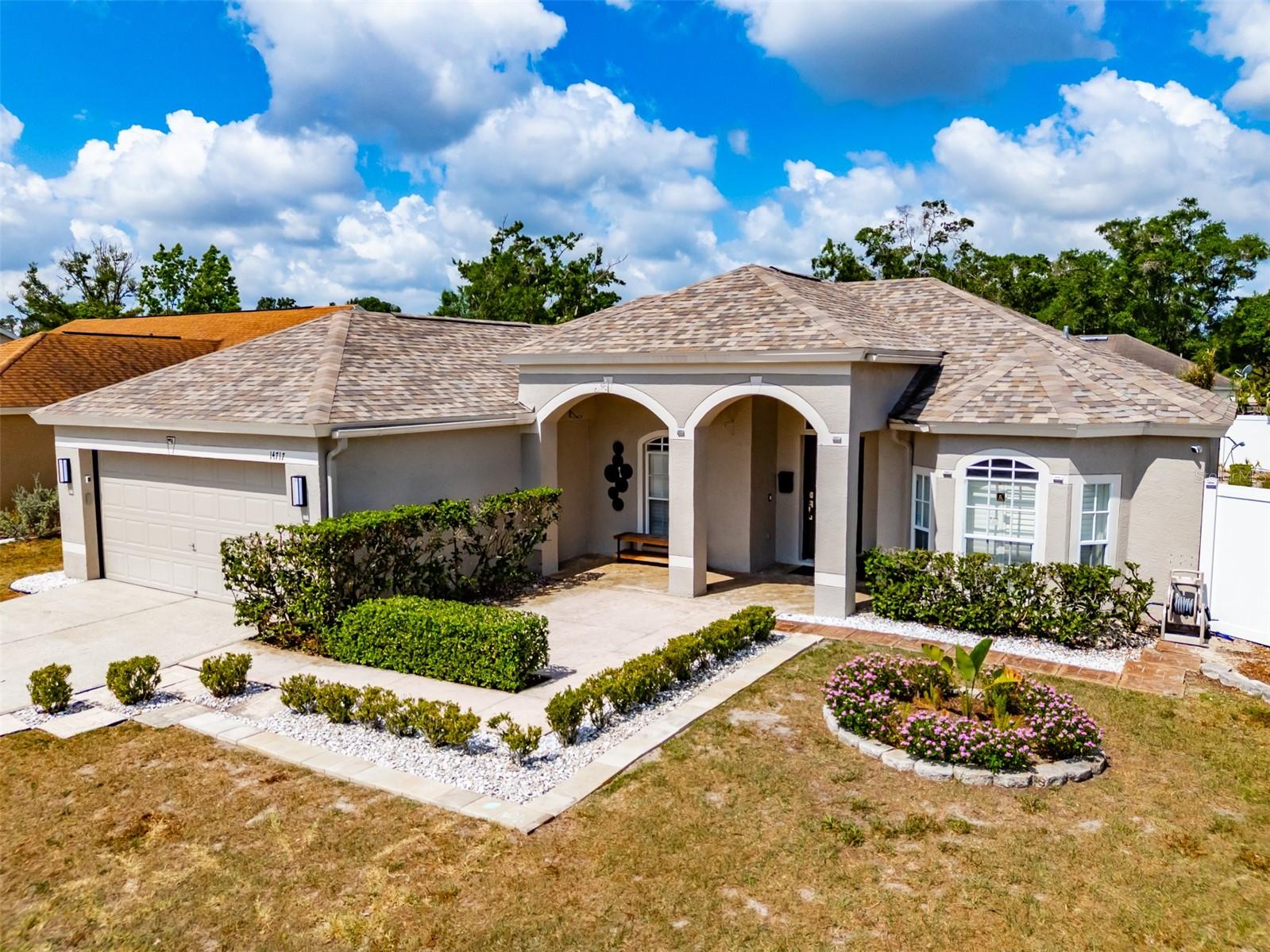 Image 4 of 40 For 14717 Redcliff Drive