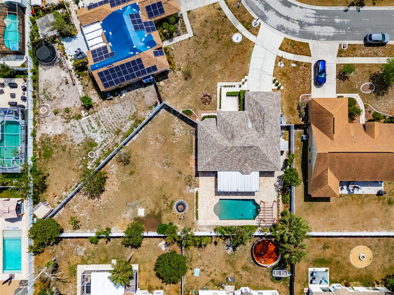 Image 6 of 40 For 14717 Redcliff Drive