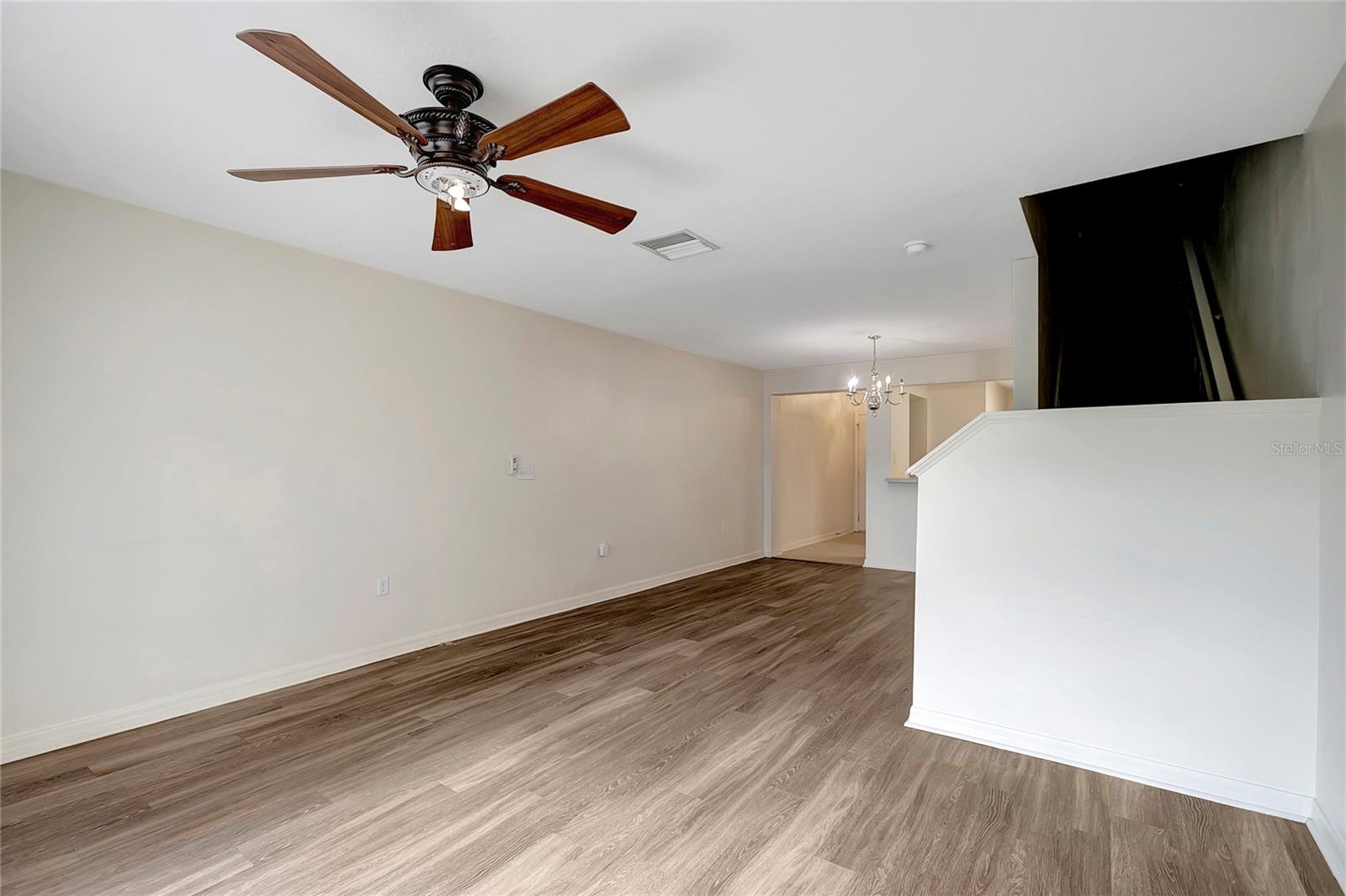 Image 12 of 20 For 6842 Dartmouth Hill Street
