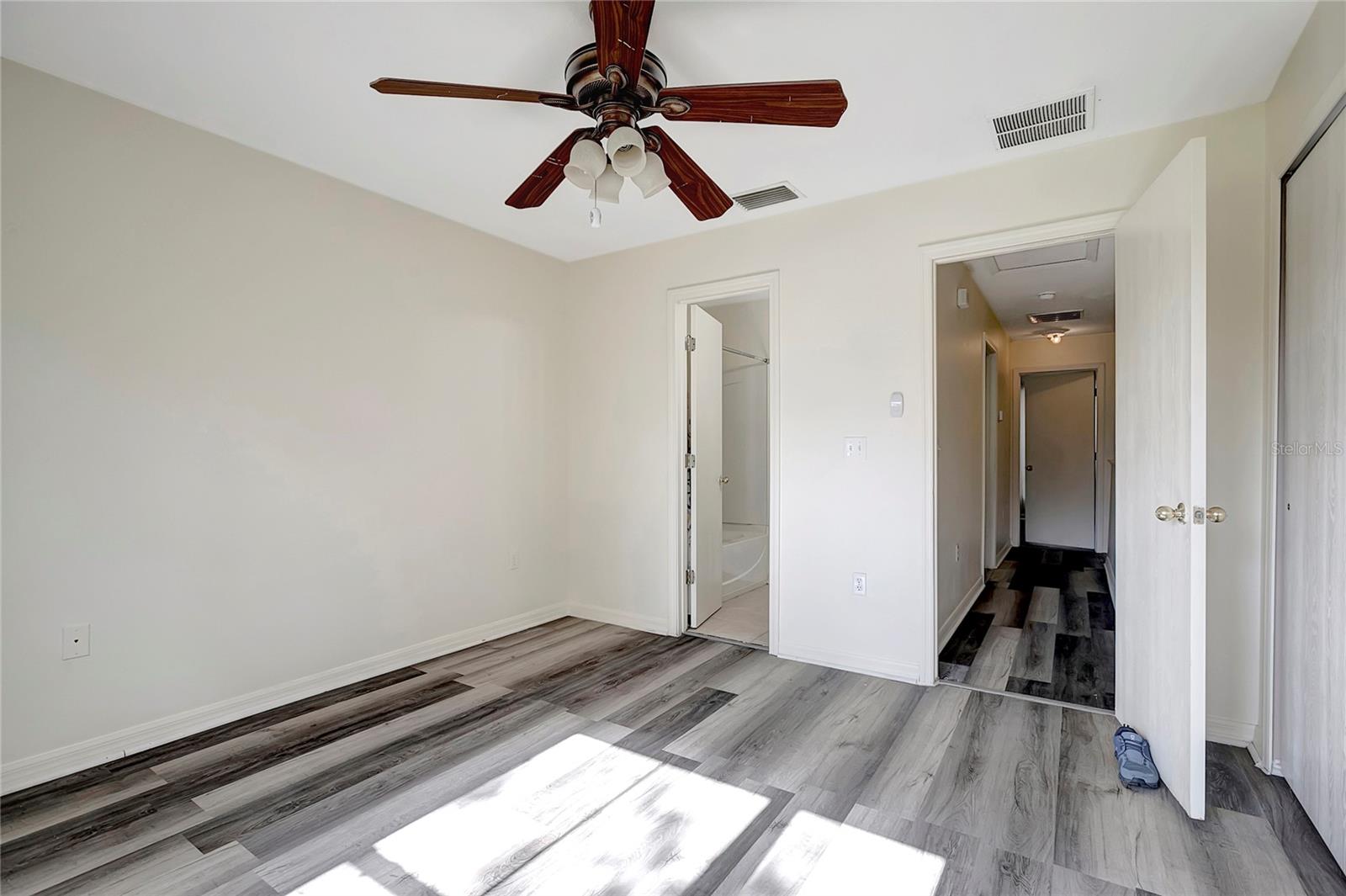 Image 14 of 20 For 6842 Dartmouth Hill Street