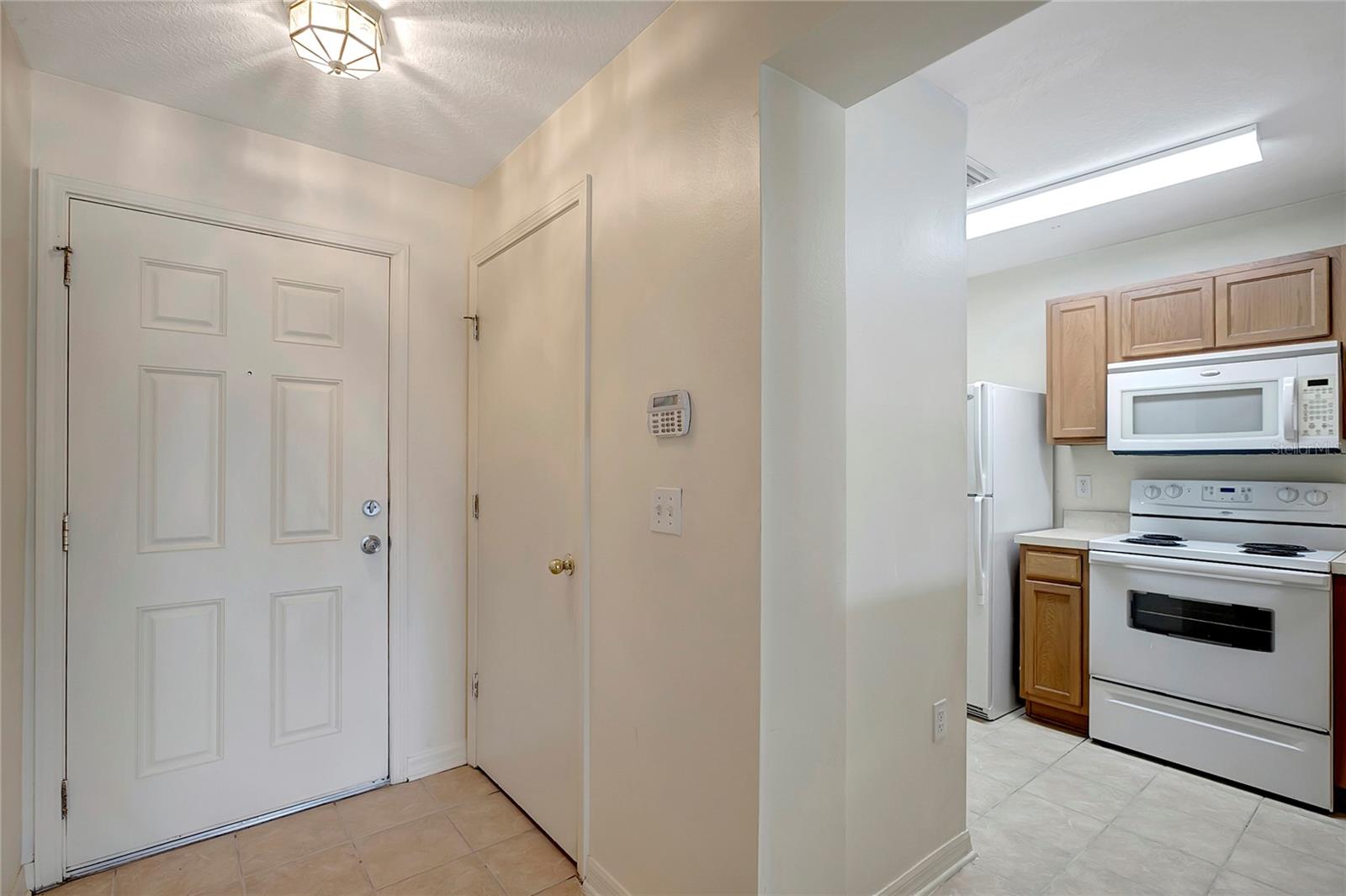 Image 5 of 20 For 6842 Dartmouth Hill Street