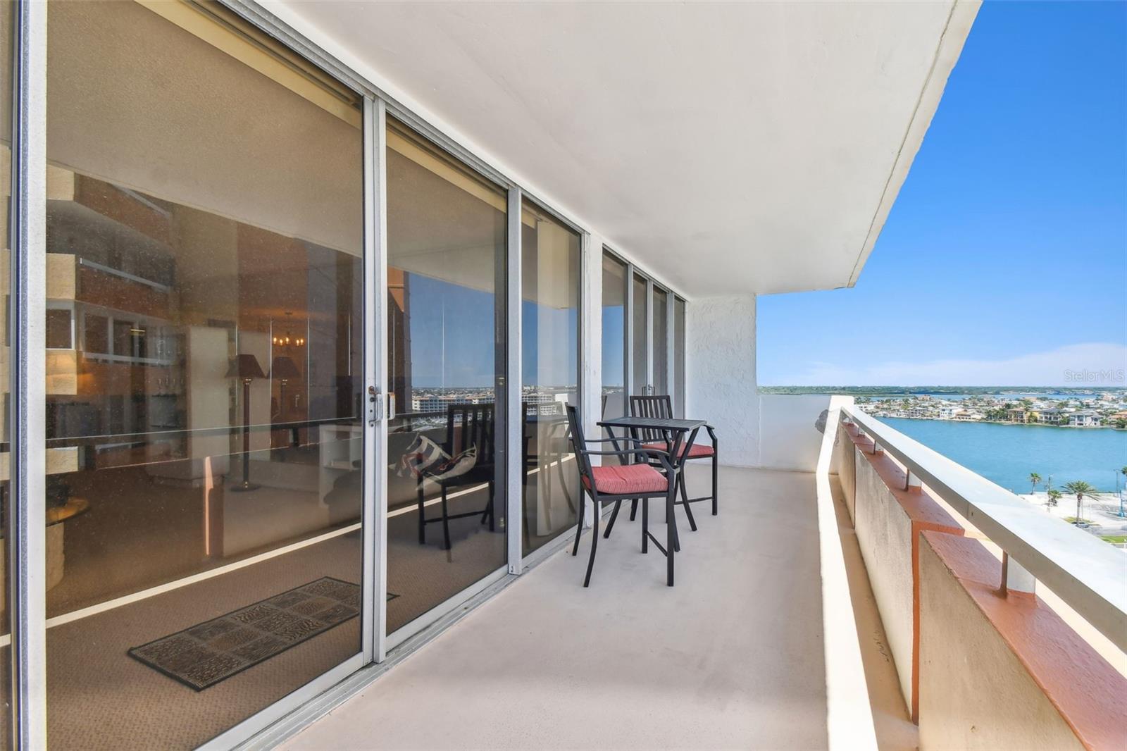 Image 17 of 50 For 17920 Gulf Boulevard 1302