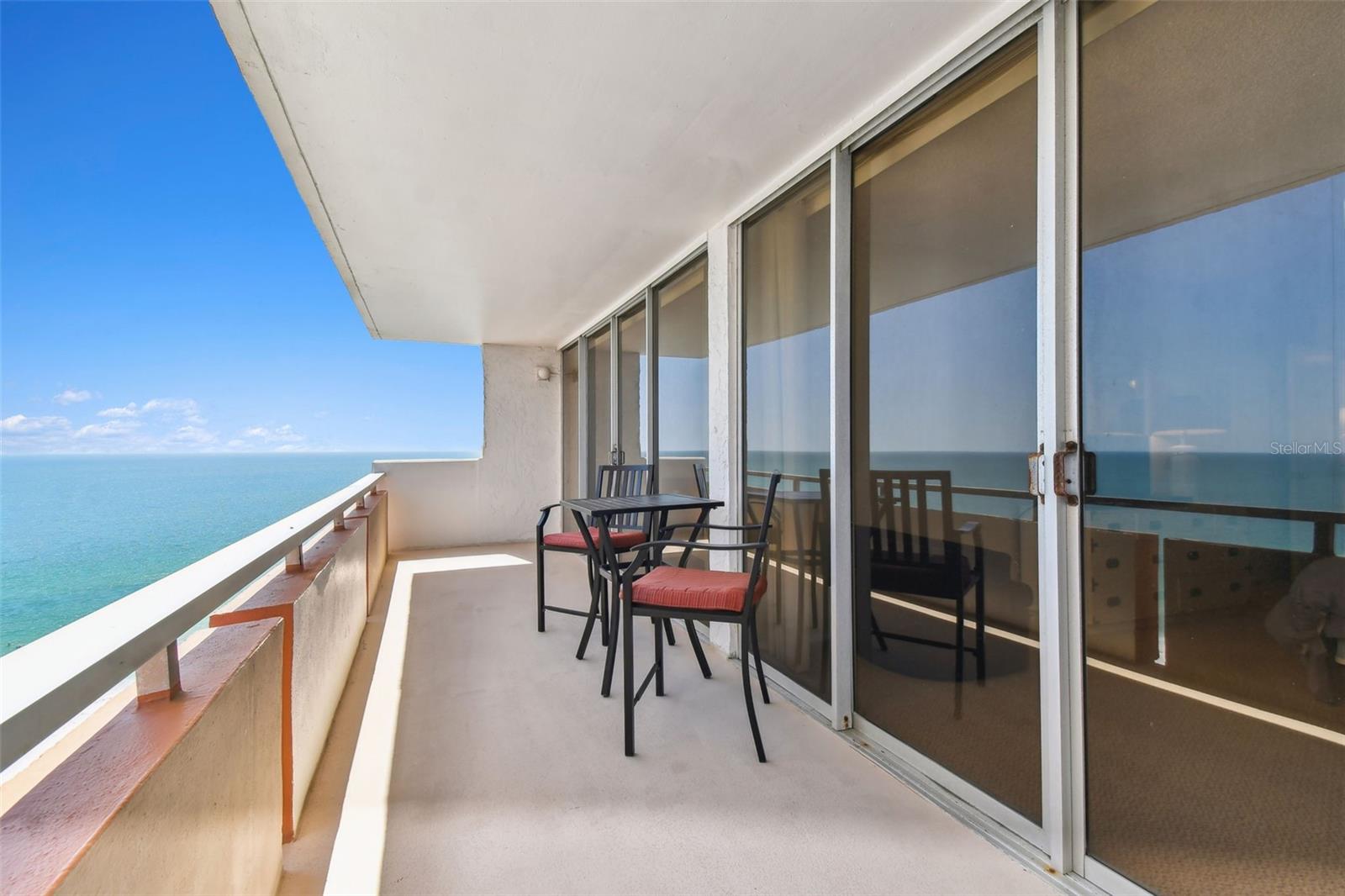 Image 19 of 50 For 17920 Gulf Boulevard 1302