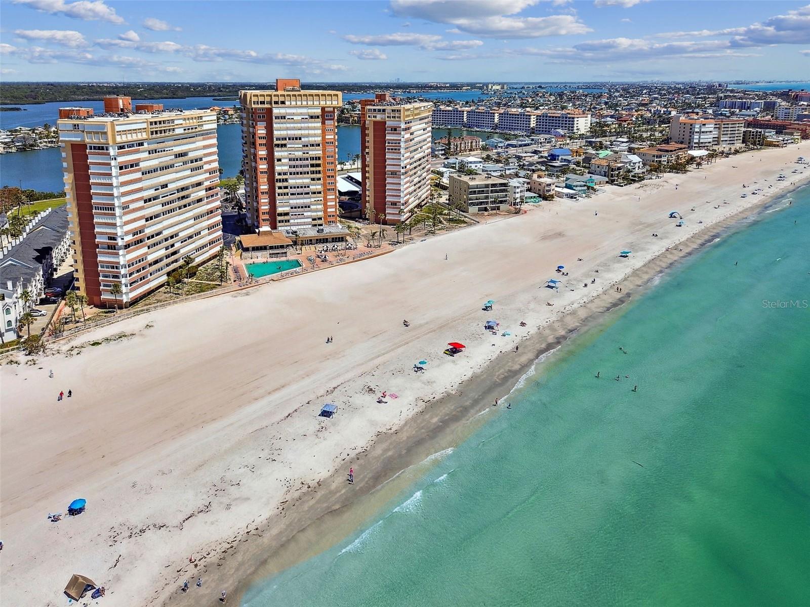 Image 2 of 50 For 17920 Gulf Boulevard 1302