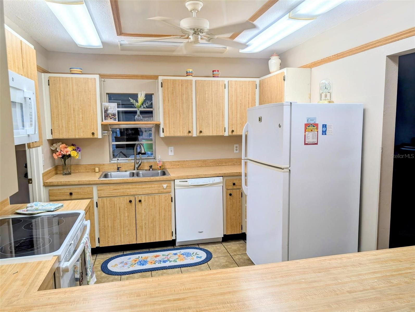 Image 11 of 31 For 810 Bluewater Drive
