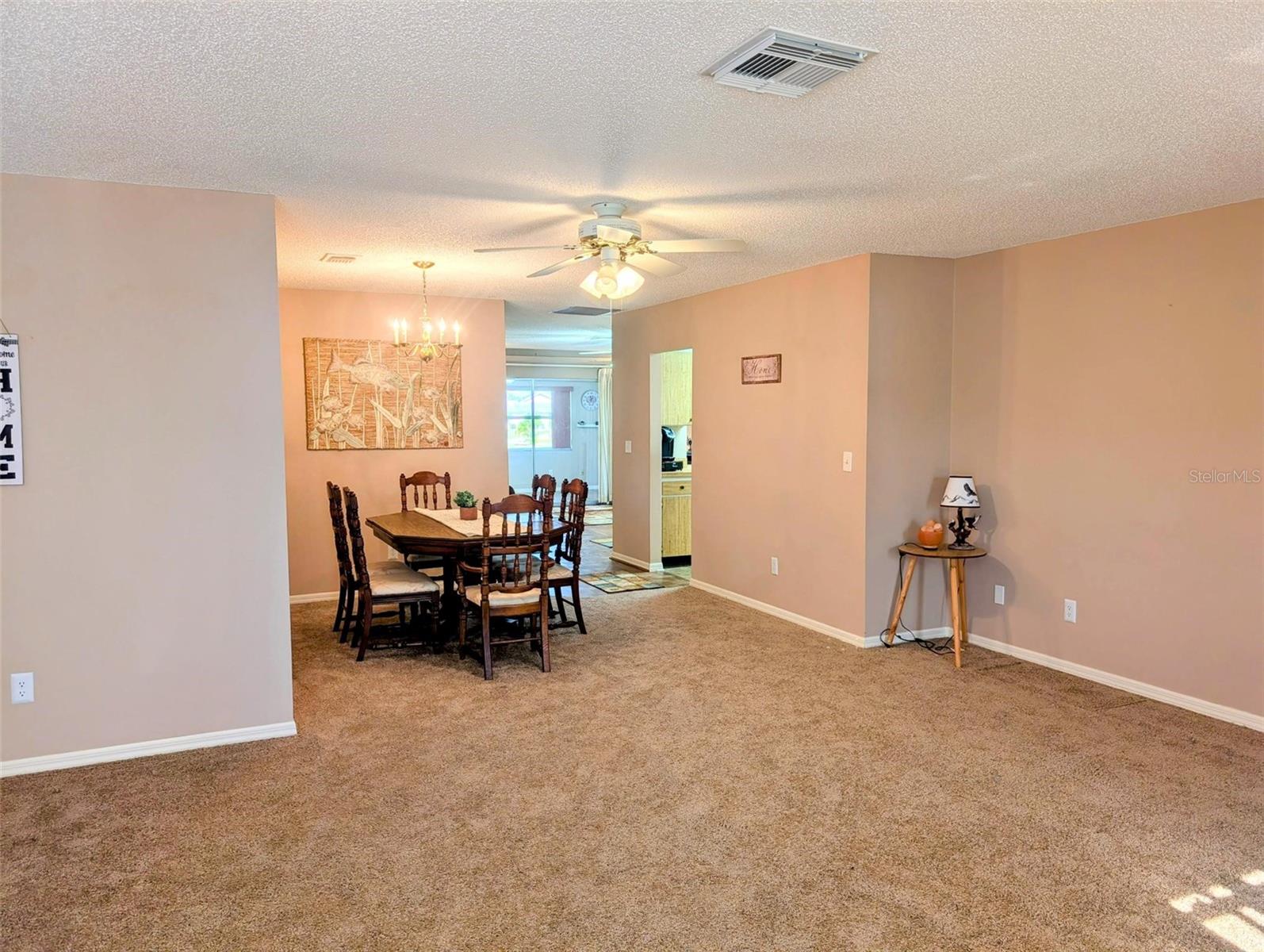 Image 6 of 31 For 810 Bluewater Drive