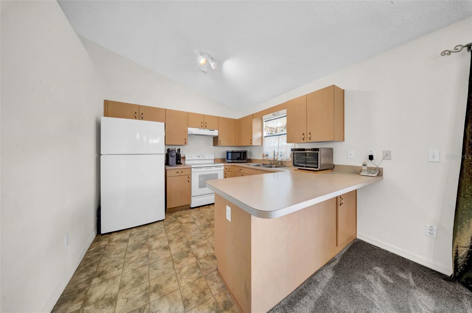 Image 13 of 43 For 4085 37th Avenue N