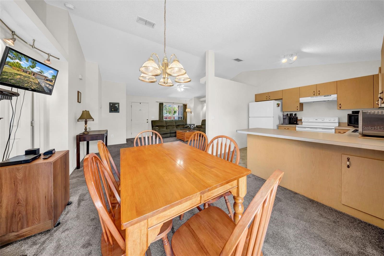 Image 18 of 43 For 4085 37th Avenue N