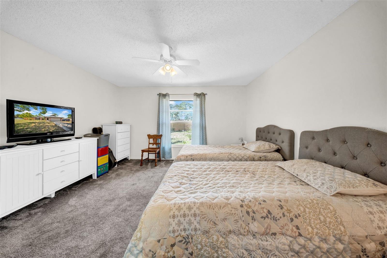 Image 24 of 43 For 4085 37th Avenue N