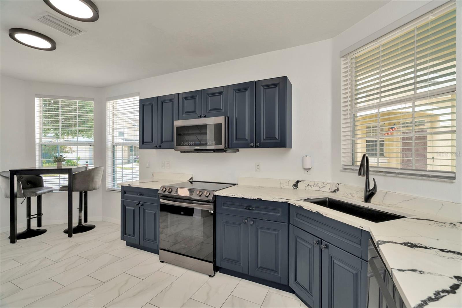 Image 11 of 40 For 6233 Olivedale Drive