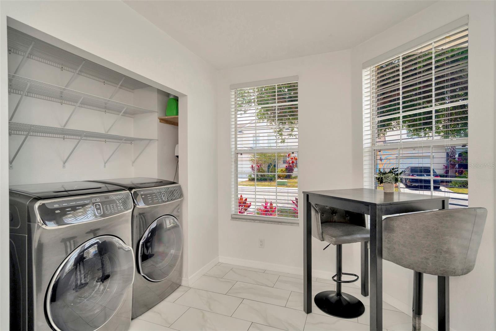 Image 13 of 40 For 6233 Olivedale Drive
