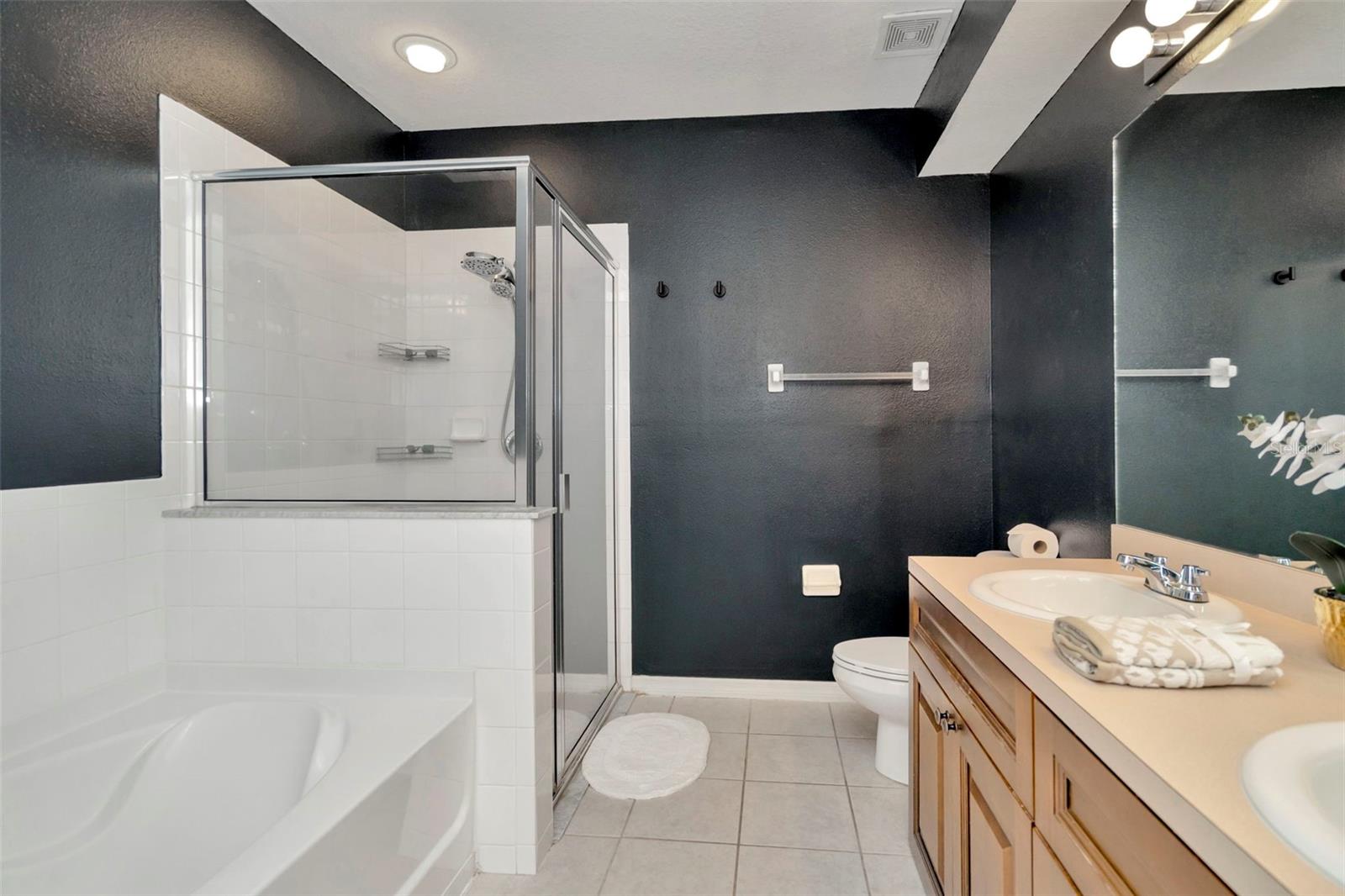 Image 17 of 40 For 6233 Olivedale Drive