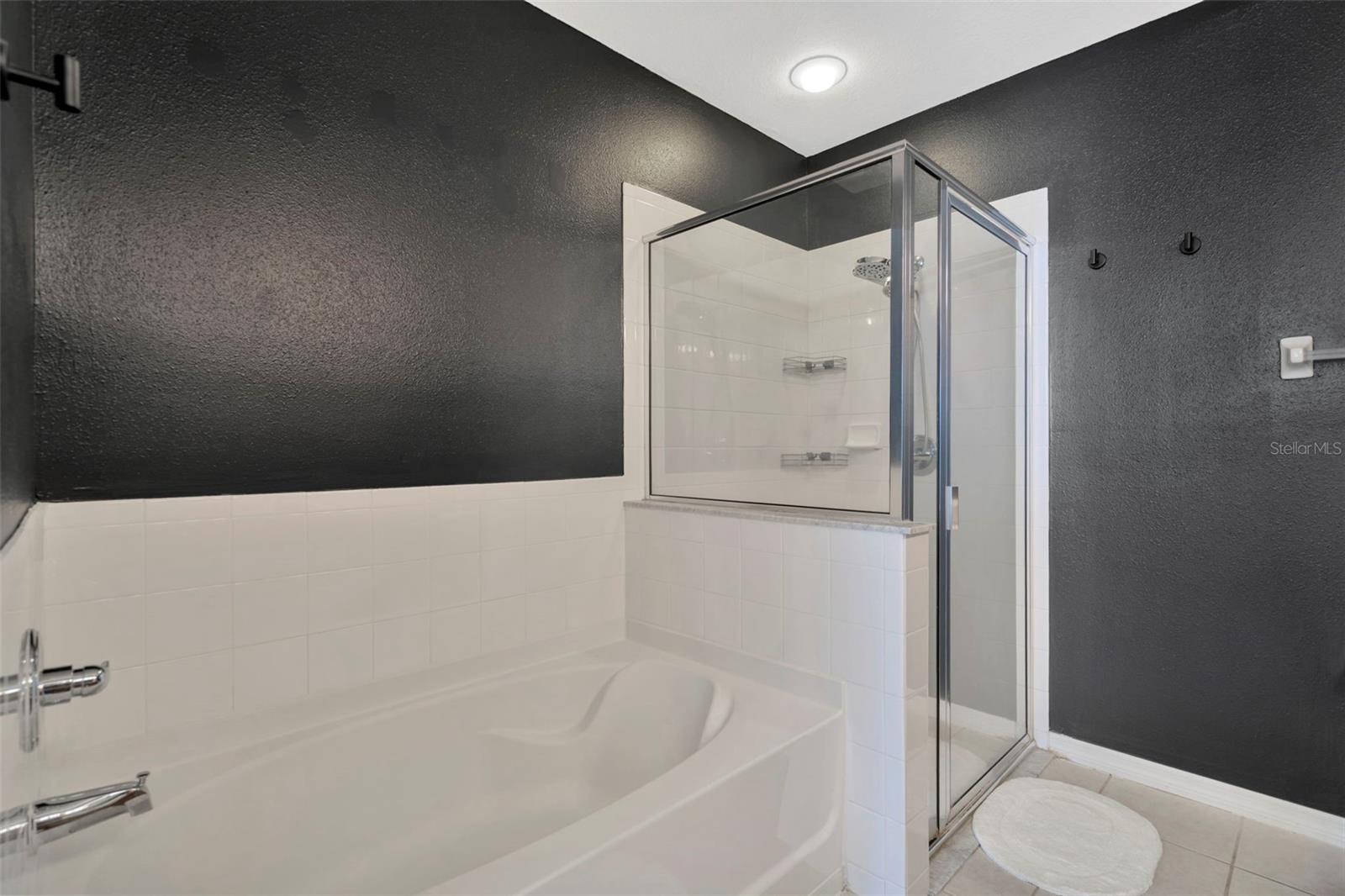 Image 19 of 40 For 6233 Olivedale Drive