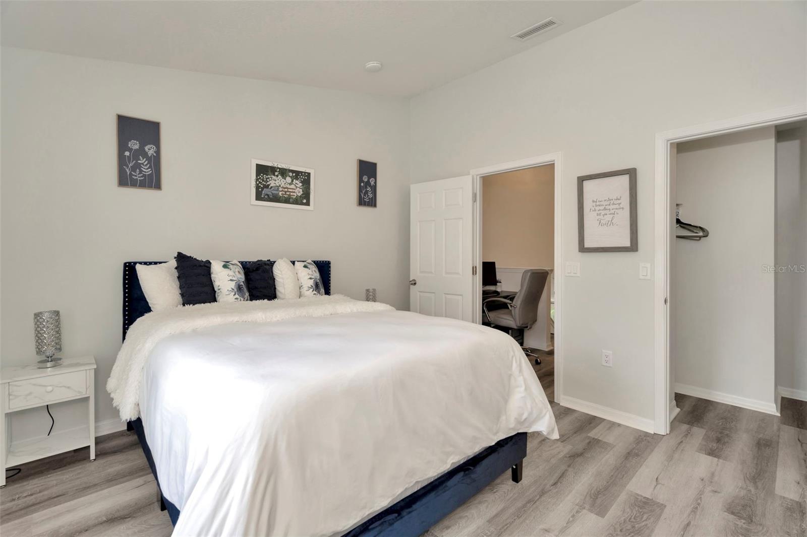 Image 24 of 40 For 6233 Olivedale Drive