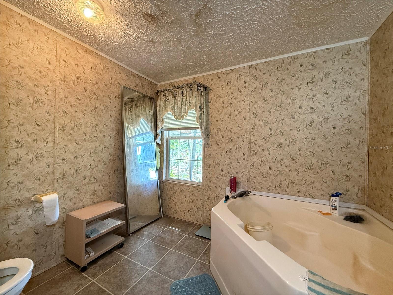 Image 17 of 22 For 11101 Sumner Road