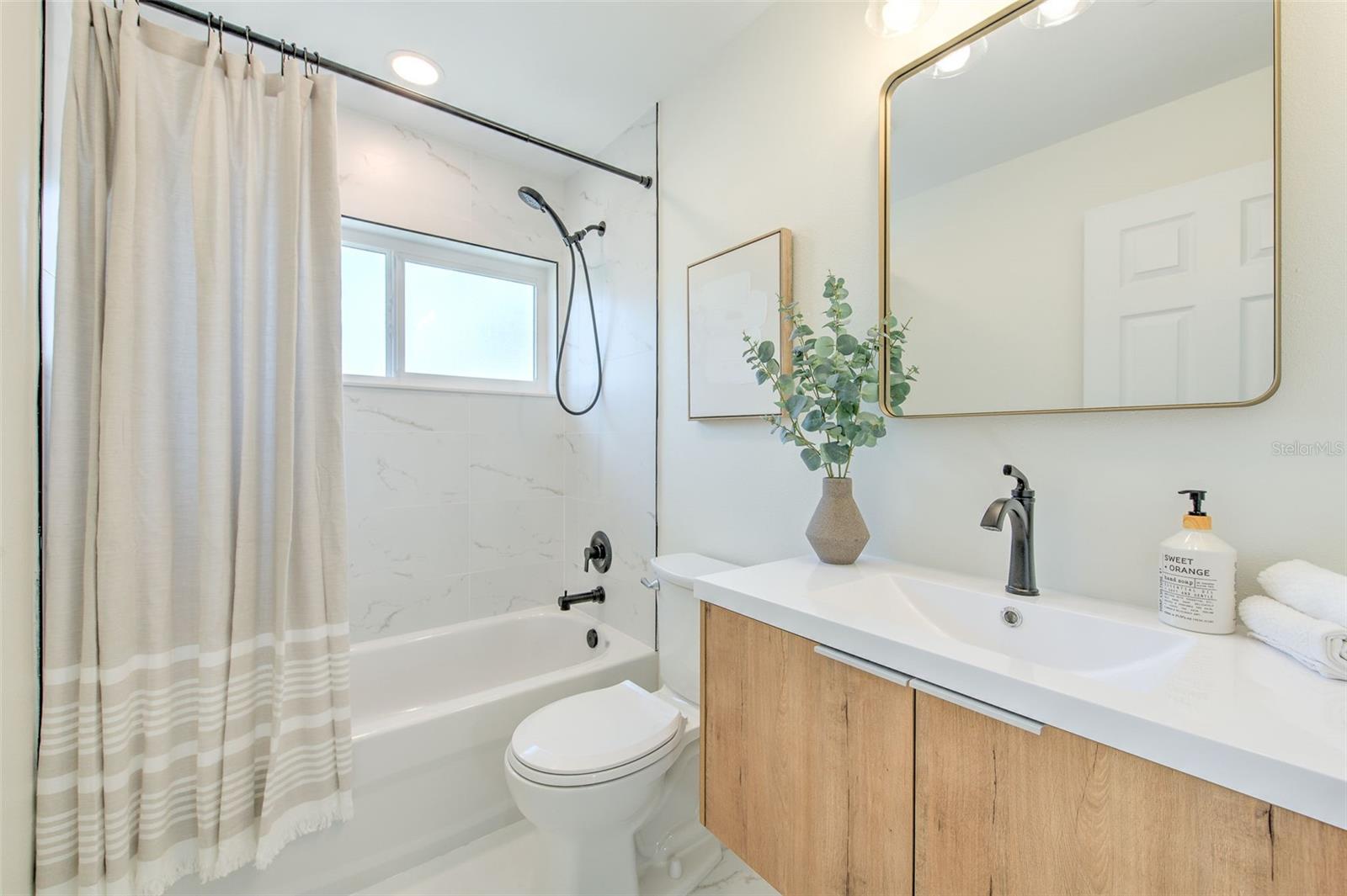 Image 20 of 30 For 110 8th Street