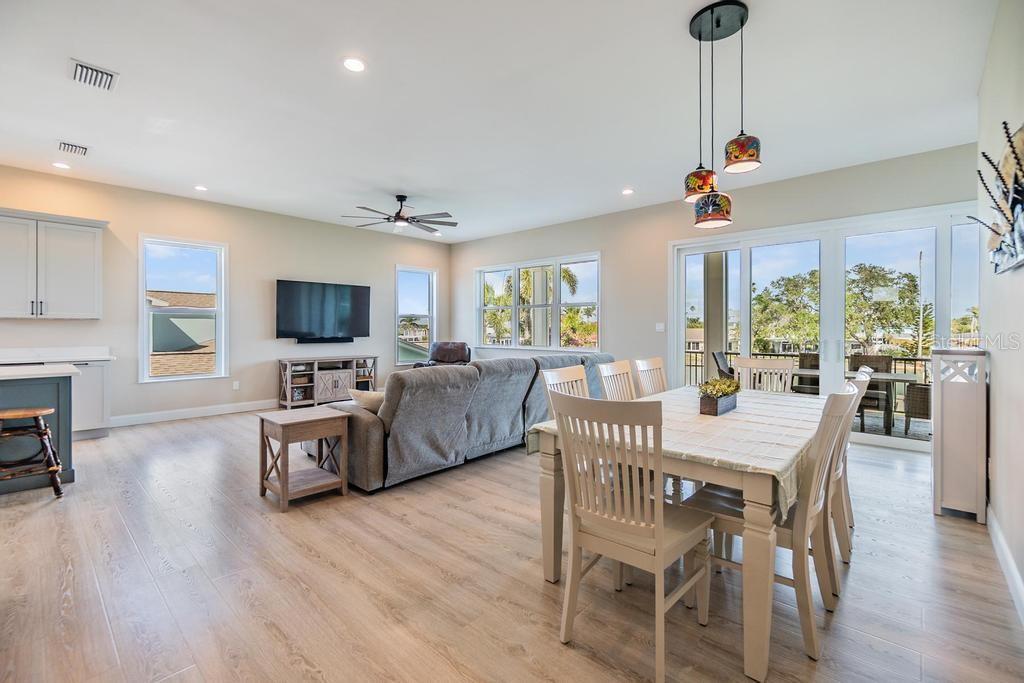 Image 13 of 55 For 16025 Redington Drive
