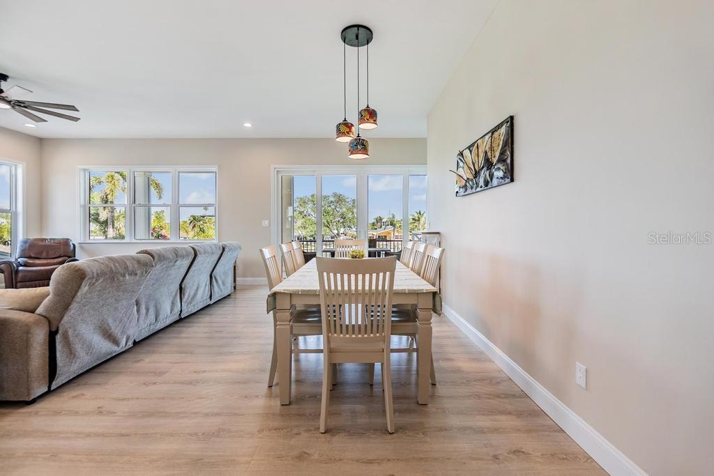 Image 18 of 55 For 16025 Redington Drive
