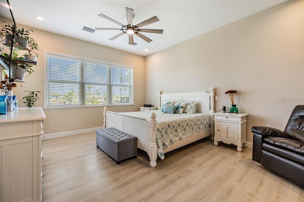 Image 20 of 55 For 16025 Redington Drive