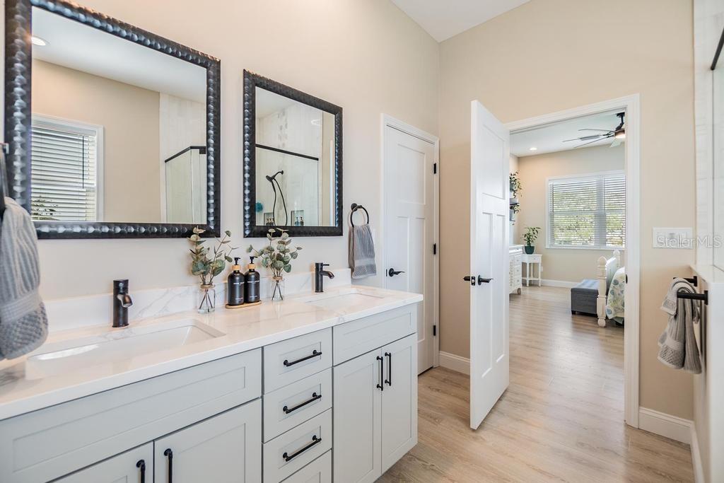 Image 22 of 55 For 16025 Redington Drive