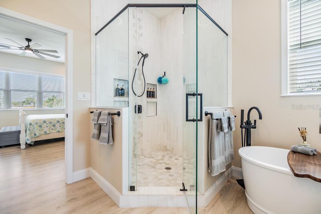 Image 23 of 55 For 16025 Redington Drive