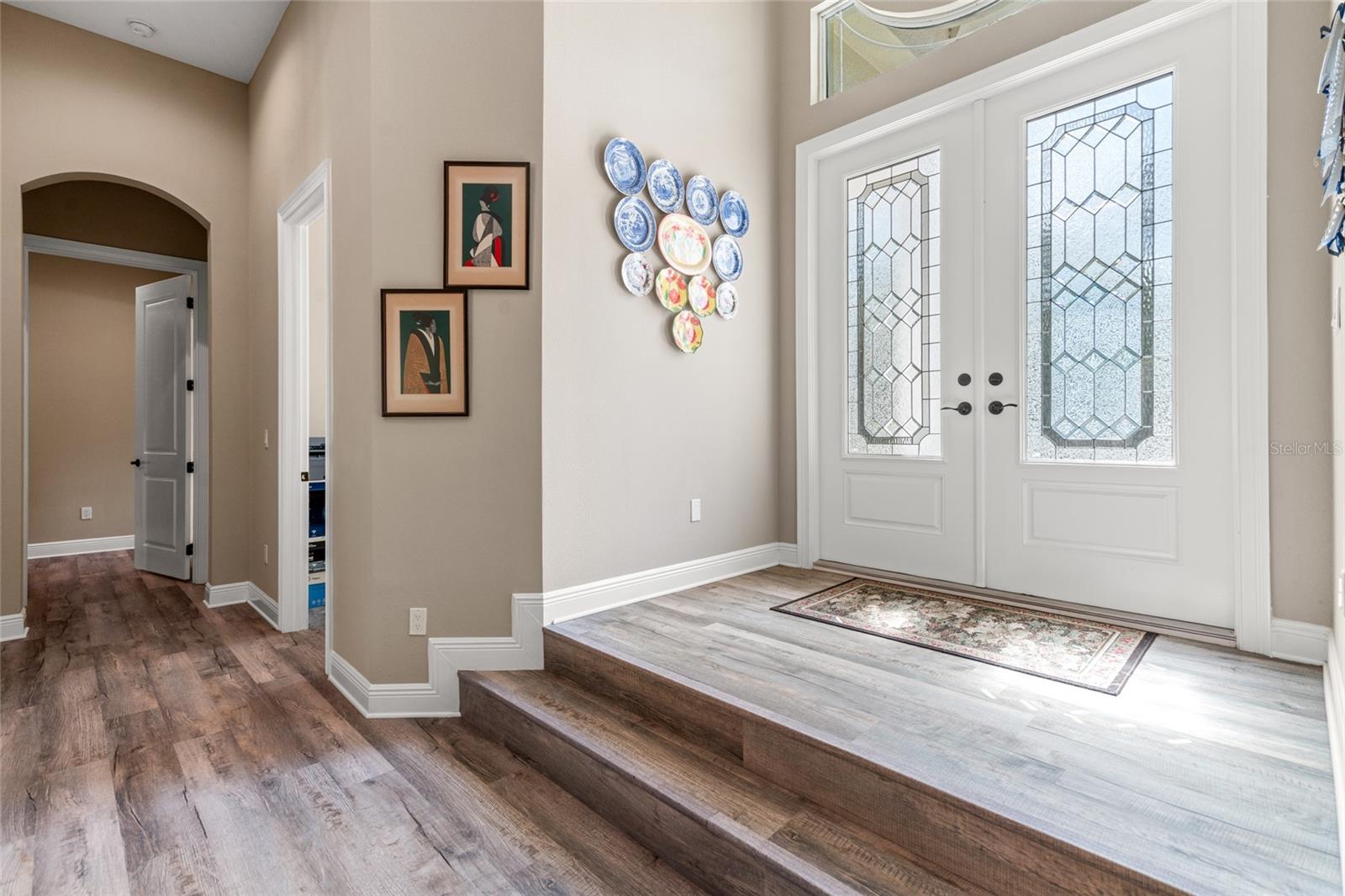 Listing photo id 8 for 7340 West Drive