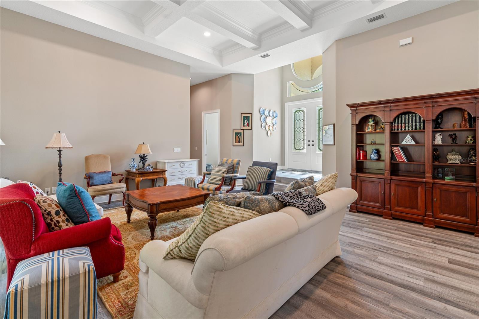 Listing photo id 10 for 7340 West Drive