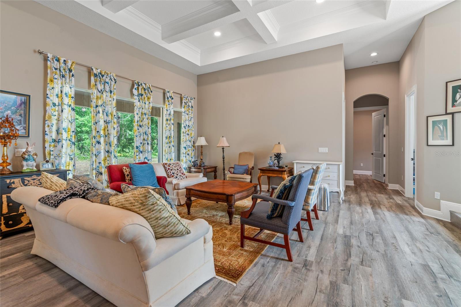 Listing photo id 11 for 7340 West Drive