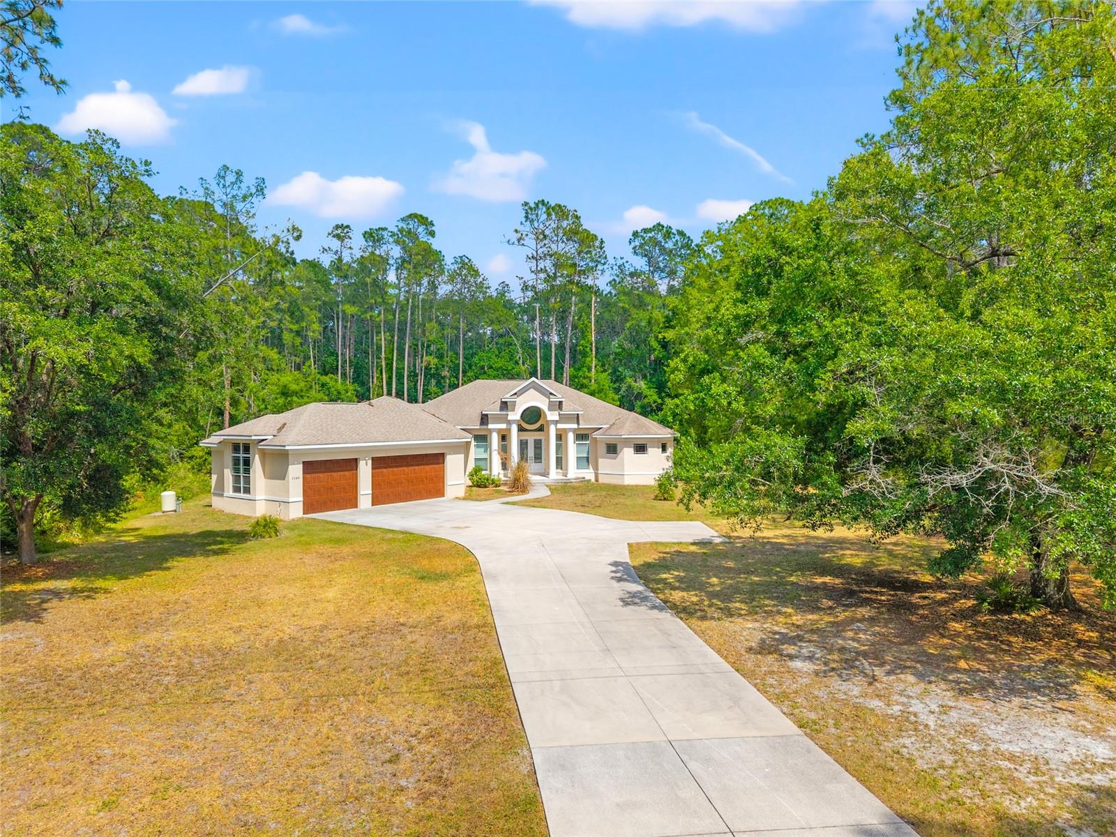 Listing photo id 0 for 7340 West Drive